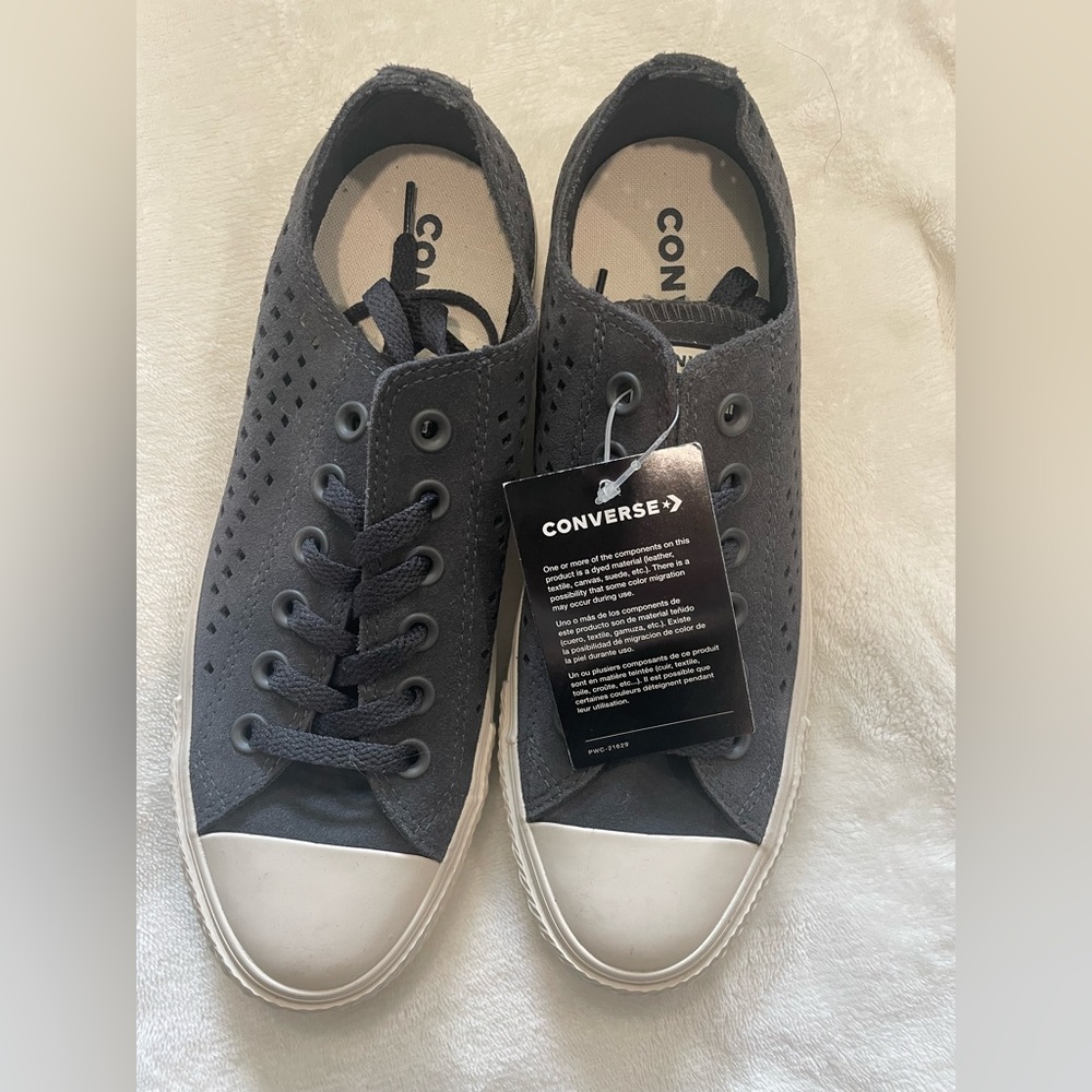 NWT | Grey Leather Converse | size:7.5